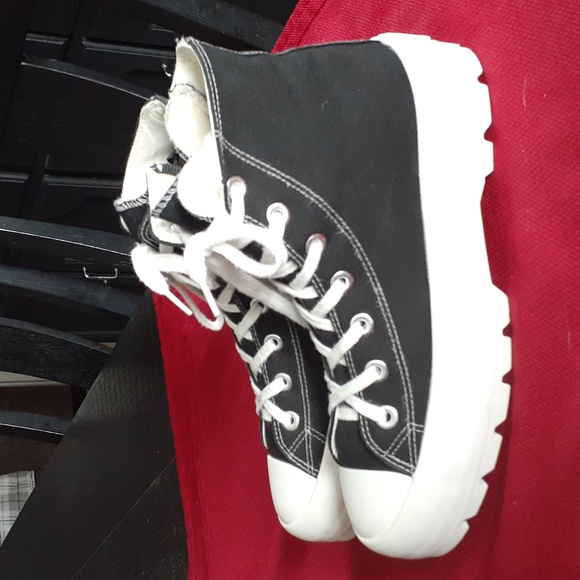 CUSHIONAIRE SNEAKERS - Picture 5 of 9